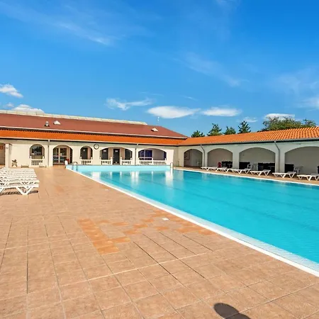 Beautiful In With Outdoor Swimming Pool Holiday home